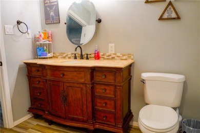 Welcome to this beautifully maintained 3-bedroom, 2-bathroom on Alice Municipal Golf Course in Texas - for sale on GolfHomes.com, golf home, golf lot