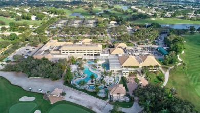 Beautifully updated convertible 3 bedroom, 2 bath condo located on Hunters Run Golf and Country Club in Florida - for sale on GolfHomes.com, golf home, golf lot