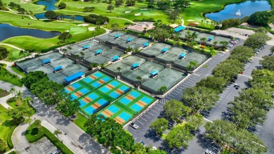 Beautifully updated convertible 3 bedroom, 2 bath condo located on Hunters Run Golf and Country Club in Florida - for sale on GolfHomes.com, golf home, golf lot