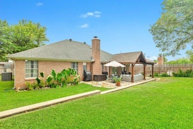 Step inside your dream home: a charming single-level on Trophy Club of Dallas in Texas - for sale on GolfHomes.com, golf home, golf lot