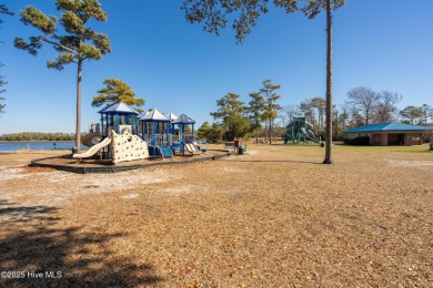 Welcome to South Harbor Village! This well-maintained 2-bedroom on South Harbour Golf Links in North Carolina - for sale on GolfHomes.com, golf home, golf lot