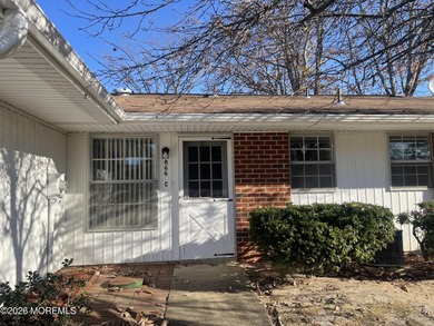 Nothing to do but unpack in this fully renovated 2 bedroom, 2 on Leisure Village East in New Jersey - for sale on GolfHomes.com, golf home, golf lot