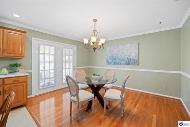 First time on the market in 40 years! This pristine, all-brick on Elizabethtown Municipal Par-3 in Kentucky - for sale on GolfHomes.com, golf home, golf lot