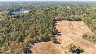 MAKE AN OFFER! NOW OFFERING SELLER FINANCING. A rare and unique on Seven Lakes Country Club in North Carolina - for sale on GolfHomes.com, golf home, golf lot