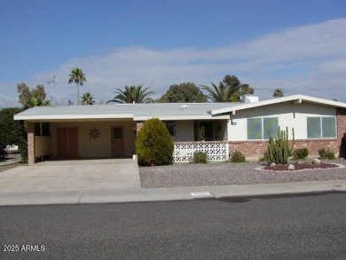 Welcome to a nice quiet place! This home features fresh paint on Sun City Country Club in Arizona - for sale on GolfHomes.com, golf home, golf lot