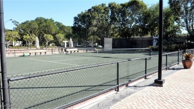 Spacious 2-bedroom top-floor unit with great view over the lake on The Landings Yacht, Golf and Tennis Club in Florida - for sale on GolfHomes.com, golf home, golf lot