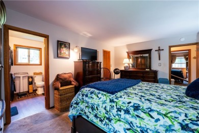 Built in 1987, situated on 2 acres, in close proximity to Cedar on Cedar Lake Club in New York - for sale on GolfHomes.com, golf home, golf lot