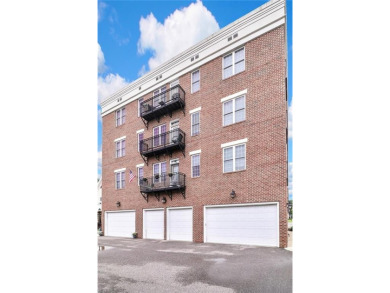 Beautiful 2BR, 2BA condo in Nelson's Grant, Historic Yorktown on Newport News Golf Club At Deer Run in Virginia - for sale on GolfHomes.com, golf home, golf lot