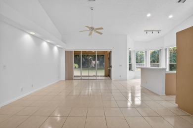 Excellent OPPORTUNITY at Aberdeen Country Club. This large villa on Aberdeen Golf and Country Club in Florida - for sale on GolfHomes.com, golf home, golf lot