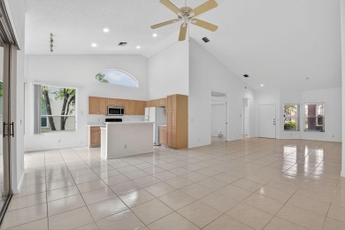 Excellent OPPORTUNITY at Aberdeen Country Club. This large villa on Aberdeen Golf and Country Club in Florida - for sale on GolfHomes.com, golf home, golf lot
