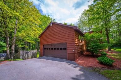 Built in 1987, situated on 2 acres, in close proximity to Cedar on Cedar Lake Club in New York - for sale on GolfHomes.com, golf home, golf lot