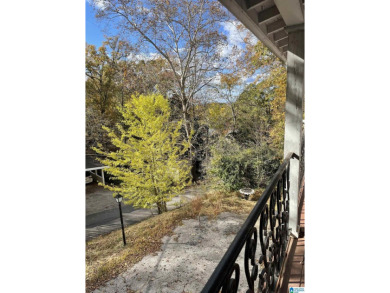 Beautiful, quiet neighborhood minutes away from the golf course on Anniston Country Club in Alabama - for sale on GolfHomes.com, golf home, golf lot