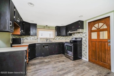 Welcome to 53 Morris St  a 2 bedroom home sitting on large on South Shore Golf Course in New York - for sale on GolfHomes.com, golf home, golf lot