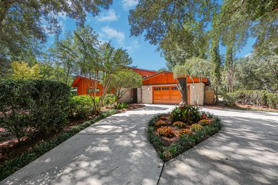 A one-of-a-kind contemporary masterpiece, 901 Red Coat Run is on Snee Farm Country Club in South Carolina - for sale on GolfHomes.com, golf home, golf lot