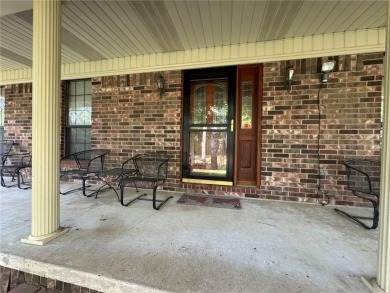 Rare Find on the Russellville Golf Course!
This spacious home on Russellville Country Club in Arkansas - for sale on GolfHomes.com, golf home, golf lot