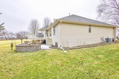 STUNNING 3 BEDROOM 2300 SF RANCH HOME ON GOLF COURSE WITH on Newburg Village Golf Club in Illinois - for sale on GolfHomes.com, golf home, golf lot