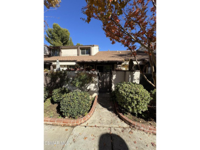 Welcome to this beautifully updated 3-bedroom, 2.5-bathroom home on Vista Valencia Golf Course in California - for sale on GolfHomes.com, golf home, golf lot