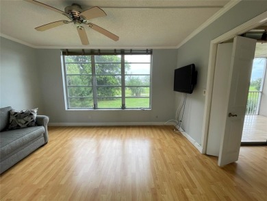Fully remodeled 2/2 in Palm Aire with beautiful golf course on  in Florida - for sale on GolfHomes.com, golf home, golf lot