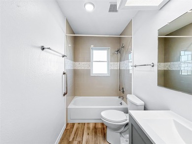 Under contract-accepting backup offers. Welcome to 1408 W Del on North Lakes Golf Course in Florida - for sale on GolfHomes.com, golf home, golf lot