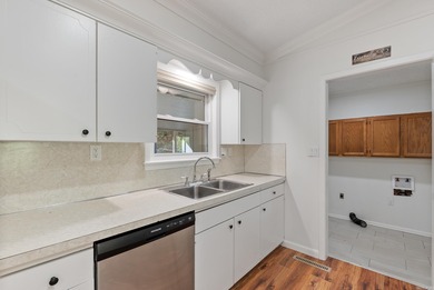 Motivated Seller - Bring Your Offer! This beautifully maintained on DeSoto Golf Course in Arkansas - for sale on GolfHomes.com, golf home, golf lot