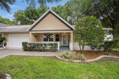 Move-in ready end-unit villa in the highly desirable Crescent on On Top of the World Golf Course in Florida - for sale on GolfHomes.com, golf home, golf lot