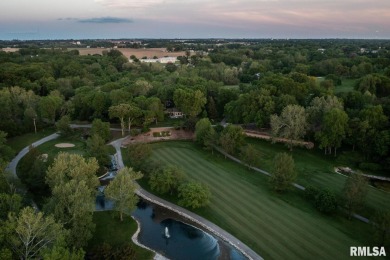 Straight out of a designer magazine comes this immaculate 3 on Spring Lake Country Club in Illinois - for sale on GolfHomes.com, golf home, golf lot