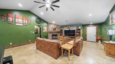 You want privacy, you have it with this property, 3 bedrooms 2 on Indian Oaks Golf Club in Texas - for sale on GolfHomes.com, golf home, golf lot