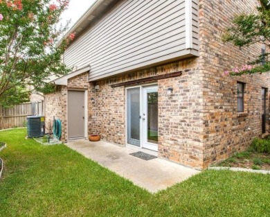 Welcome to this lovely, move in ready, 2 bedroom, 1 and a half on Duck Creek Golf Club in Texas - for sale on GolfHomes.com, golf home, golf lot
