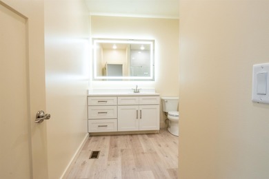 Luxury condominium located on Cooper's Hawk Golf Course on Coopers Hawk in Arkansas - for sale on GolfHomes.com, golf home, golf lot