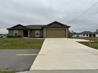 SELLER WILL HELP WITH CLOSING COSTS*******THIS SELLERS LOSS IS on Burnt Store Golf Club in Florida - for sale on GolfHomes.com, golf home, golf lot