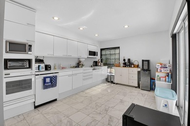 This beautiful 2-bedroom, 2-bath plus office condo offers on  in Florida - for sale on GolfHomes.com, golf home, golf lot