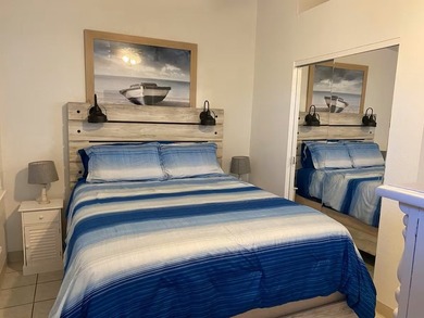 Recently remodeled & fully furnished cottage home with a deck at on Long Island Golf Course in Texas - for sale on GolfHomes.com, golf home, golf lot