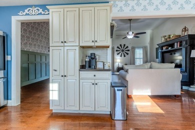 Welcome to the neighborhood of Eagle Trace Golf Course and the on Eagle Trace Golf Course in Kentucky - for sale on GolfHomes.com, golf home, golf lot