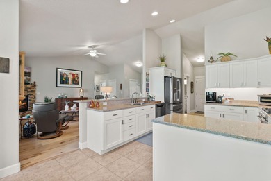 Rare find in The Greens at Redmond Golf Course, single-level, 3 on The Greens at Redmond in Oregon - for sale on GolfHomes.com, golf home, golf lot