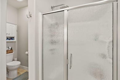 Rare find in The Greens at Redmond Golf Course, single-level, 3 on The Greens at Redmond in Oregon - for sale on GolfHomes.com, golf home, golf lot