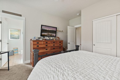 Rare find in The Greens at Redmond Golf Course, single-level, 3 on The Greens at Redmond in Oregon - for sale on GolfHomes.com, golf home, golf lot