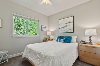 Rare find in The Greens at Redmond Golf Course, single-level, 3 on The Greens at Redmond in Oregon - for sale on GolfHomes.com, golf home, golf lot