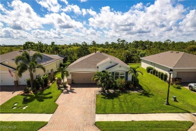 Welcome to this beautiful three-bedroom, two-bath home in the on Sabal Springs Golf and Racquet Club in Florida - for sale on GolfHomes.com, golf home, golf lot