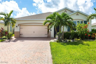 Welcome to this beautiful three-bedroom, two-bath home in the on Sabal Springs Golf and Racquet Club in Florida - for sale on GolfHomes.com, golf home, golf lot
