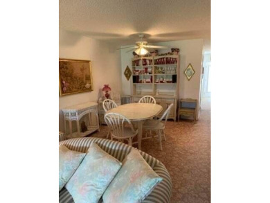 Large 2/2  corner unit  X-large screened in patio with beautiful on Hunters Run Golf and Country Club in Florida - for sale on GolfHomes.com, golf home, golf lot