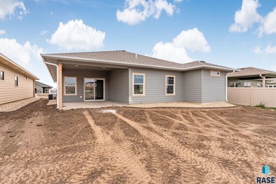 Spacious and Open Freedom 115 Floor Plan Villa Home in the on Brandon Municipal Golf Course in South Dakota - for sale on GolfHomes.com, golf home, golf lot