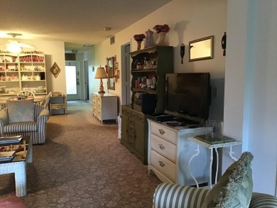 Large 2/2  corner unit  X-large screened in patio with beautiful on Hunters Run Golf and Country Club in Florida - for sale on GolfHomes.com, golf home, golf lot