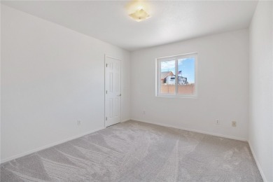 NICE HOME WITH STUNNING VIEWS, AND THE SOLAR PANELS ON THE ROOF on Valle Vista Golf Course in Arizona - for sale on GolfHomes.com, golf home, golf lot