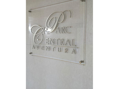 Beautiful and well-maintained condo located in a full-service on Turnberry Isle Resort and Club in Florida - for sale on GolfHomes.com, golf home, golf lot