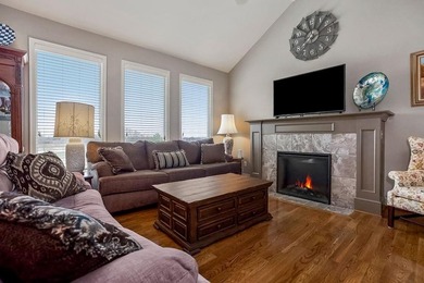 Spectacular 3 bedroom/2.1 bath ranch townhome in Hollingsworth on Falcon Lakes Golf Course in Kansas - for sale on GolfHomes.com, golf home, golf lot