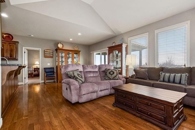 Spectacular 3 bedroom/2.1 bath ranch townhome in Hollingsworth on Falcon Lakes Golf Course in Kansas - for sale on GolfHomes.com, golf home, golf lot