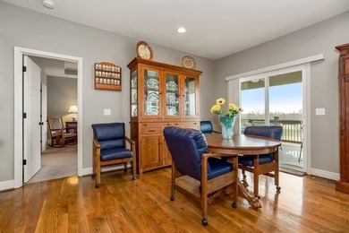 Spectacular 3 bedroom/2.1 bath ranch townhome in Hollingsworth on Falcon Lakes Golf Course in Kansas - for sale on GolfHomes.com, golf home, golf lot