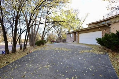 Welcome home! This remarkable property features 3 spacious on Valley Hi Golf Course in Colorado - for sale on GolfHomes.com, golf home, golf lot