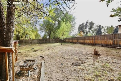 Welcome home! This remarkable property features 3 spacious on Valley Hi Golf Course in Colorado - for sale on GolfHomes.com, golf home, golf lot