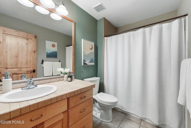 Beautiful, sun-filled home in the heart of Jeremy Ranch offering on Jeremy Golf and Country Club in Utah - for sale on GolfHomes.com, golf home, golf lot